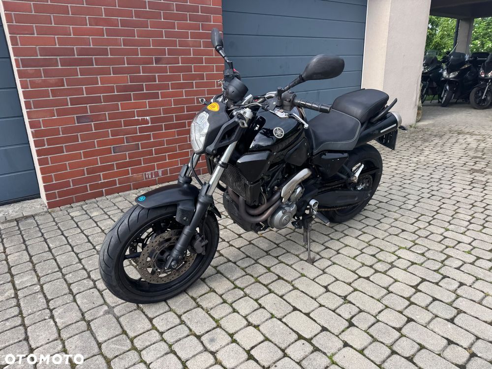 Yamaha MT - 12