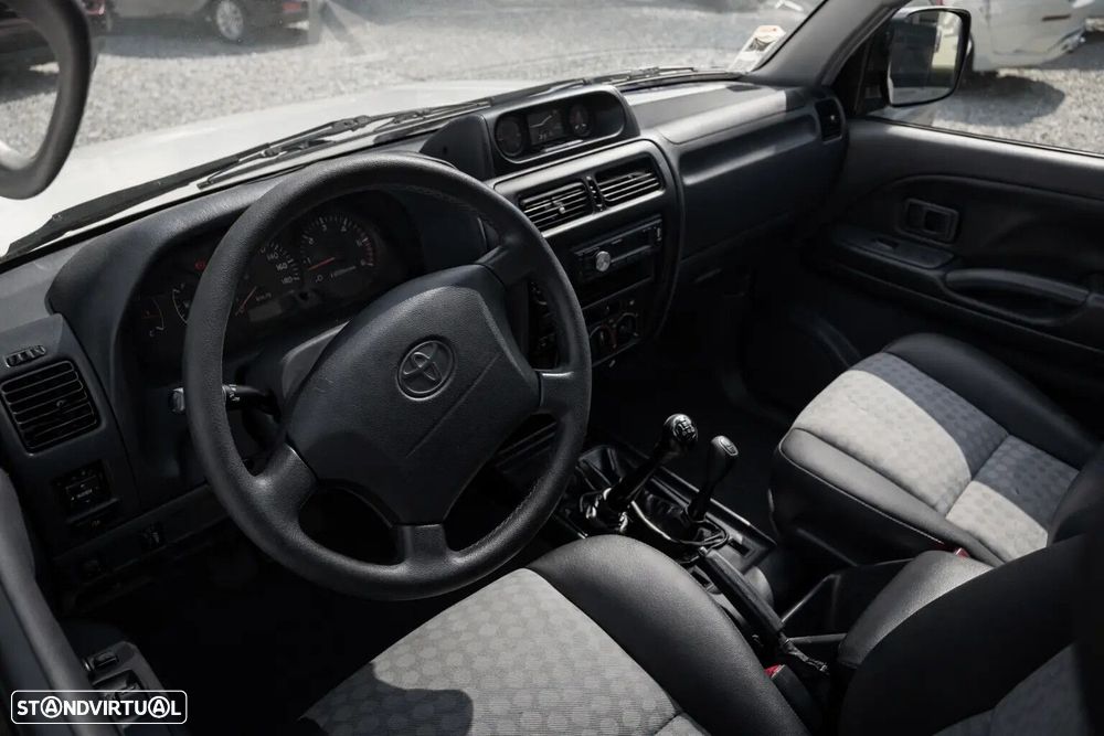 Toyota Land Cruiser 3.0 TD Pack 2 - 5