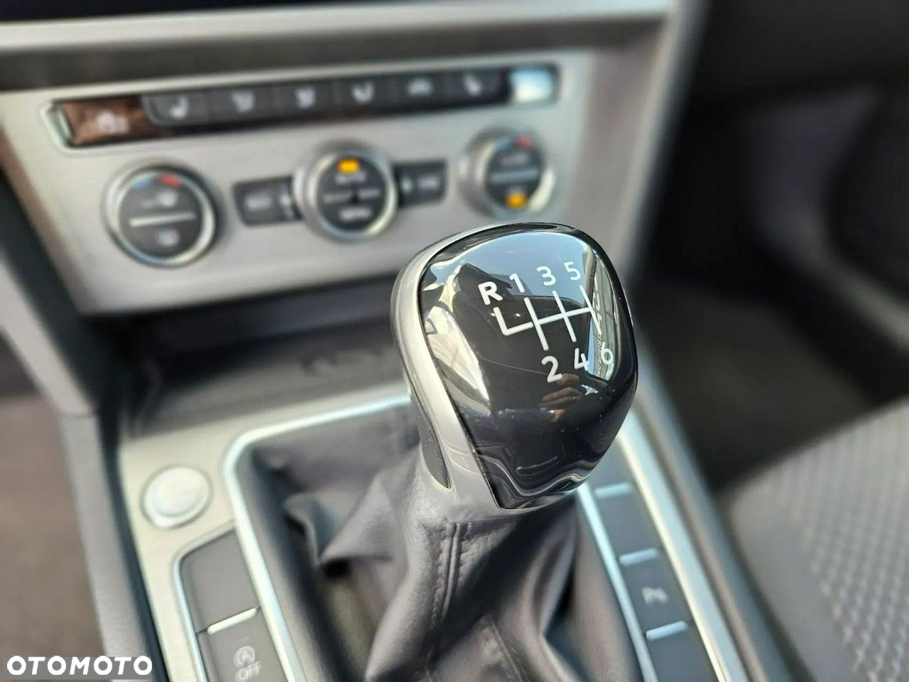 Volkswagen Passat - 21