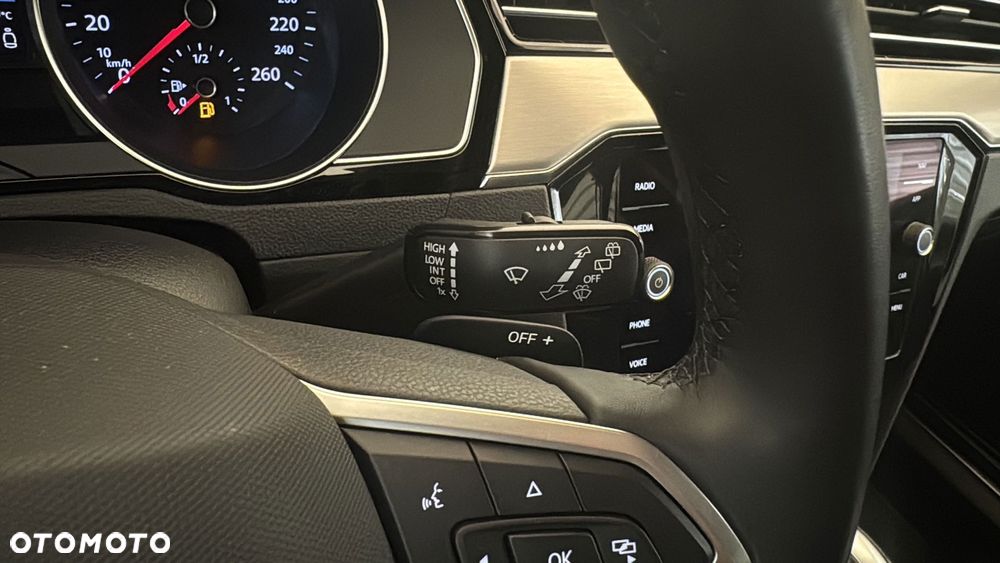 Volkswagen Passat 2.0 TSI Elegance DSG - 21
