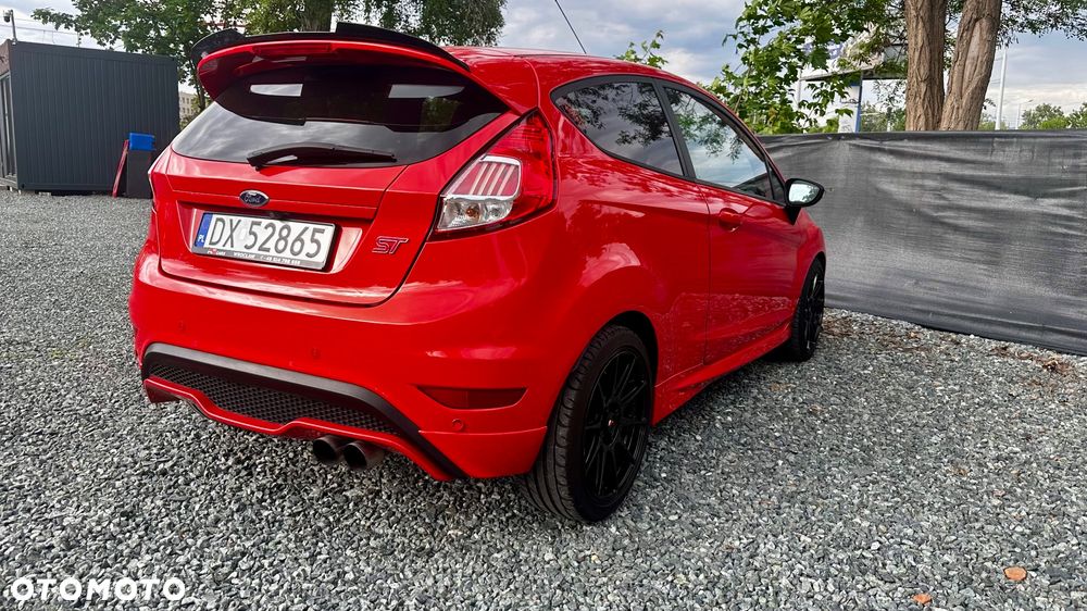 Ford Fiesta 1.6 EcoBoost mit Leder-Sport-Paket ST - 37