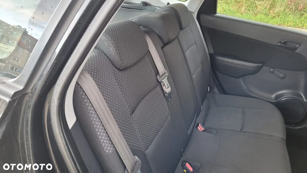 Hyundai i30 i30cw 1.6 Edition Plus - 9