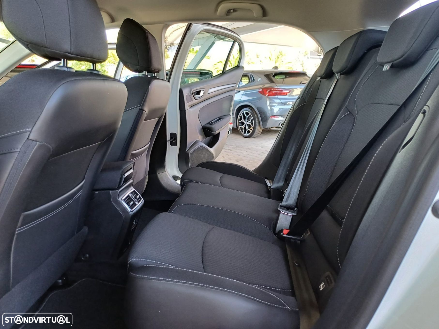Renault Mégane 1.5 Blue dCi Intens EDC - 12