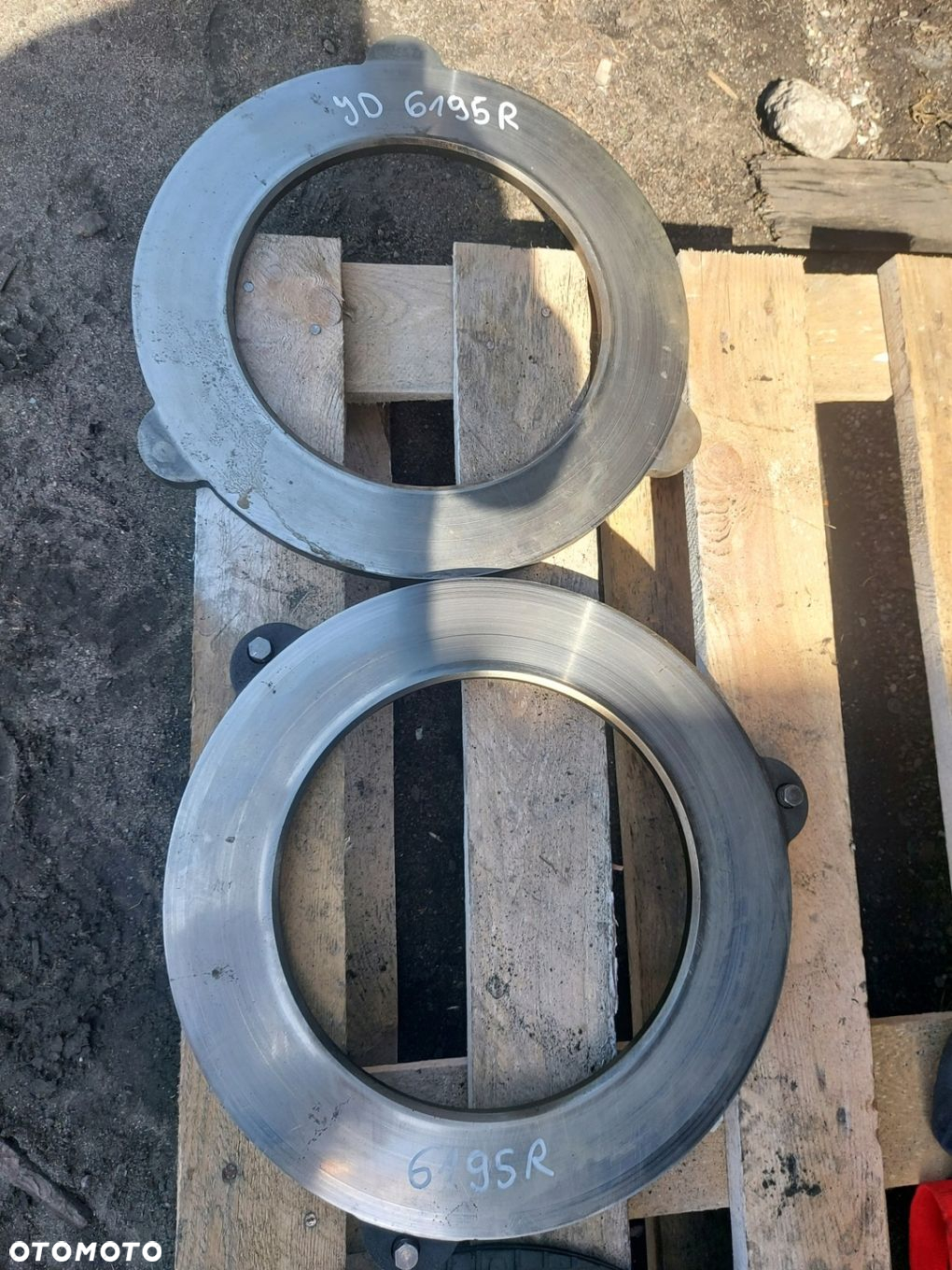 HAMULEC TYŁ KOMPLET R538229 R323621 JOHN DEERE 6195R 2017r. - 4