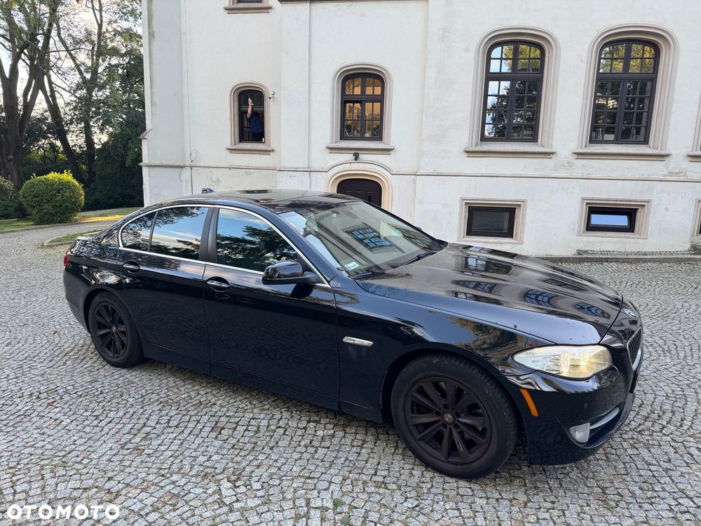 BMW Seria 5 528i - 4