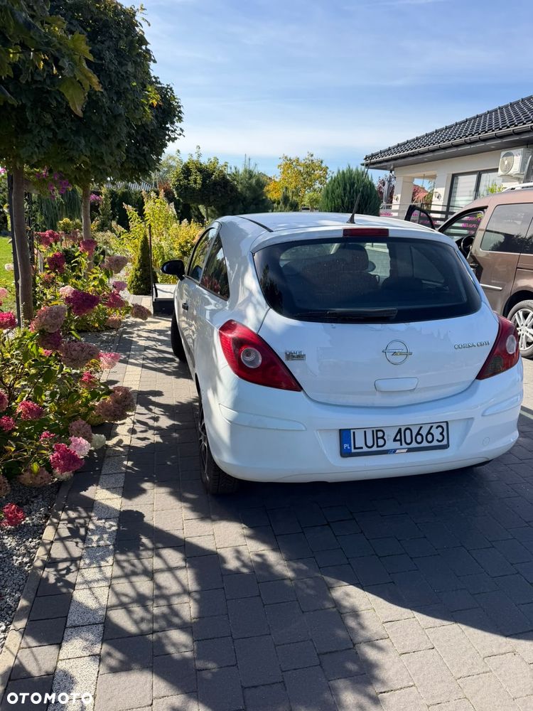 Opel Corsa - 8