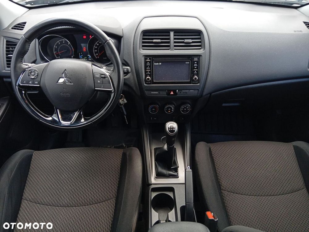 Mitsubishi ASX - 16