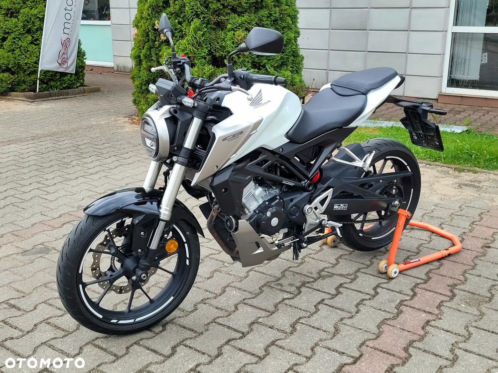 Honda CB - 16