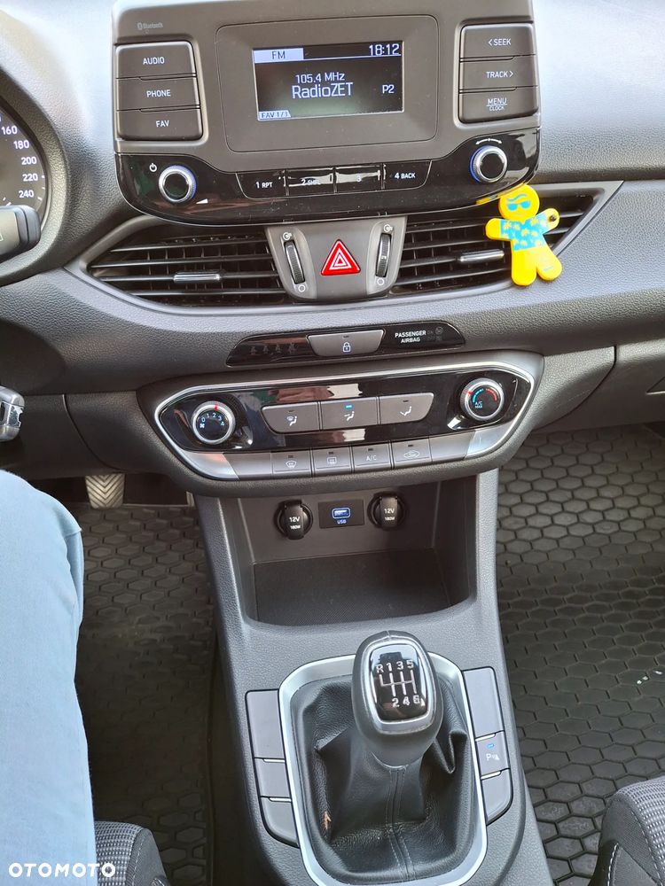 Hyundai i30 1.5 DPI Classic + - 19