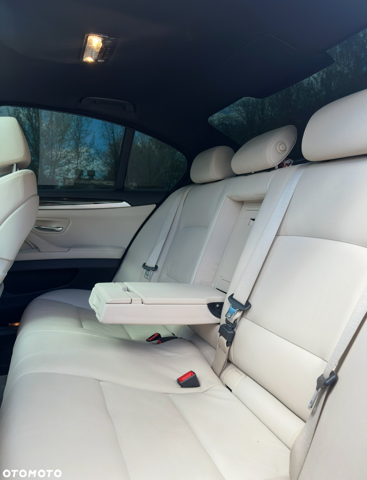 BMW Seria 5 535i xDrive - 15
