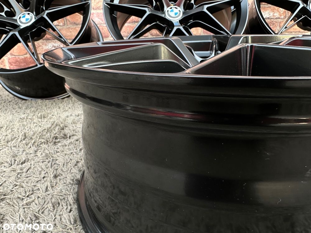 Nowe Felgi zamienniki BMW w kolorze czarnym 8,5j et35 5x120 - 16