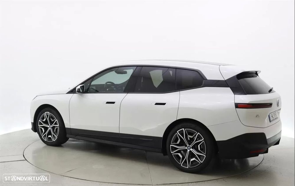 BMW iX xDrive 40 Pack Desportivo - 5