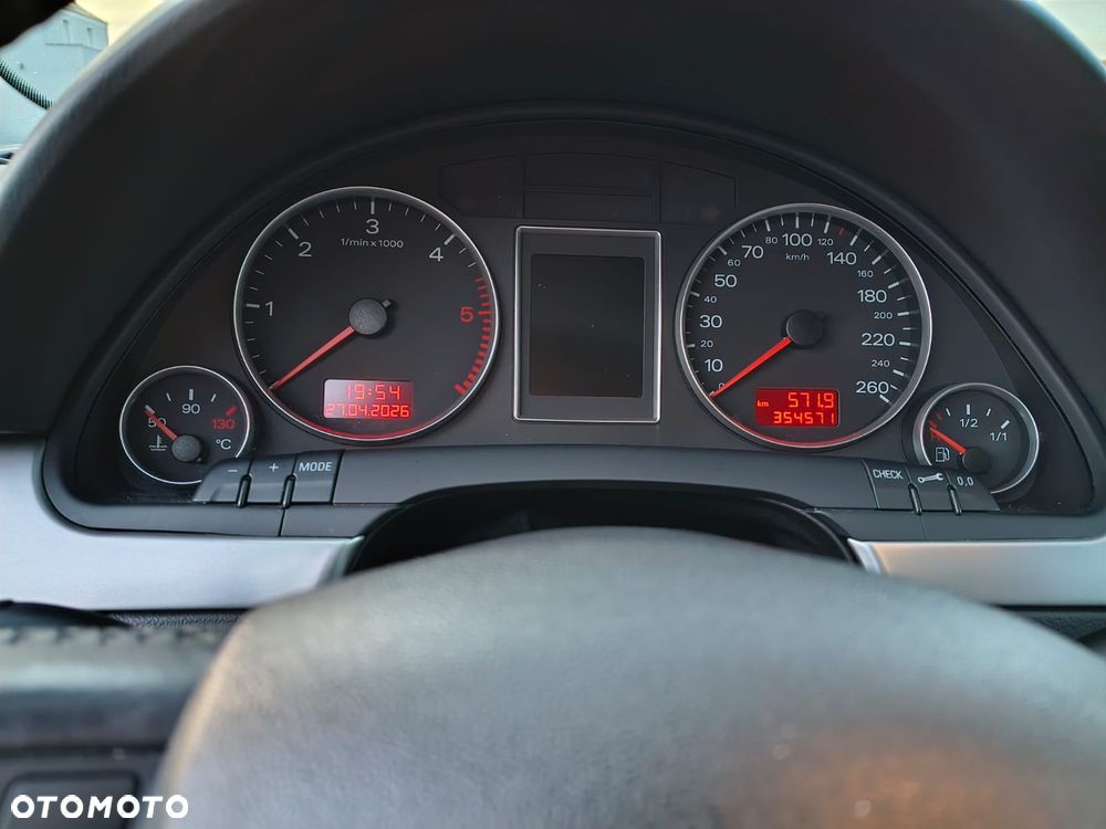 Audi A4 Avant 2.0 TDI - 16