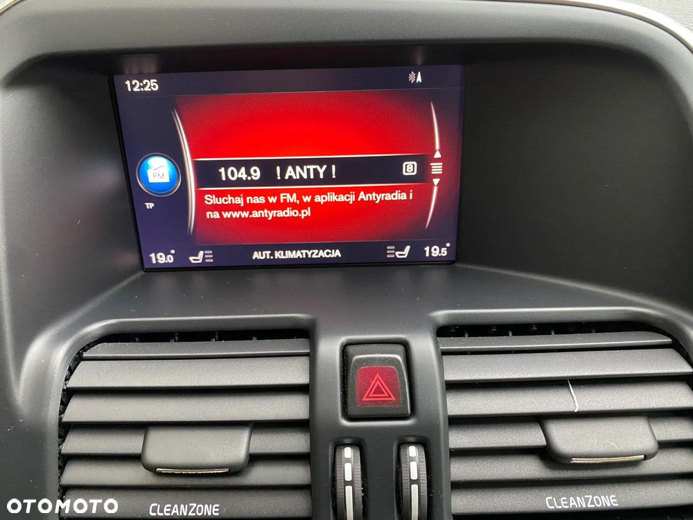 Volvo XC 60 D5 AWD Kinetic - 25