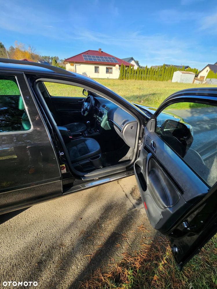Skoda Octavia Combi 2.0 TDI Laurin & Klement - 27