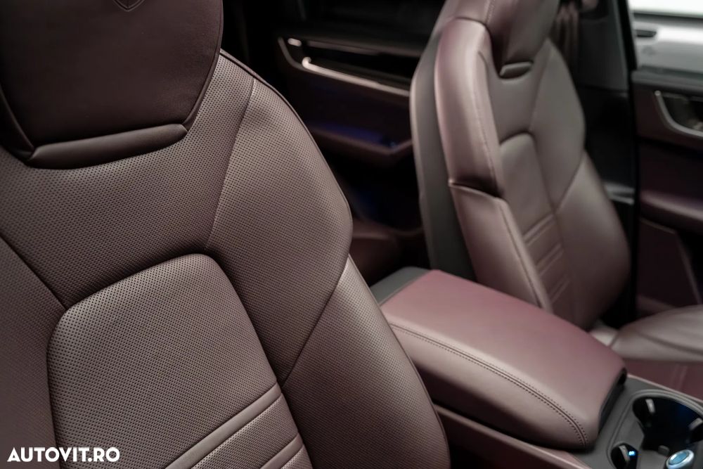 Porsche Cayenne - 38