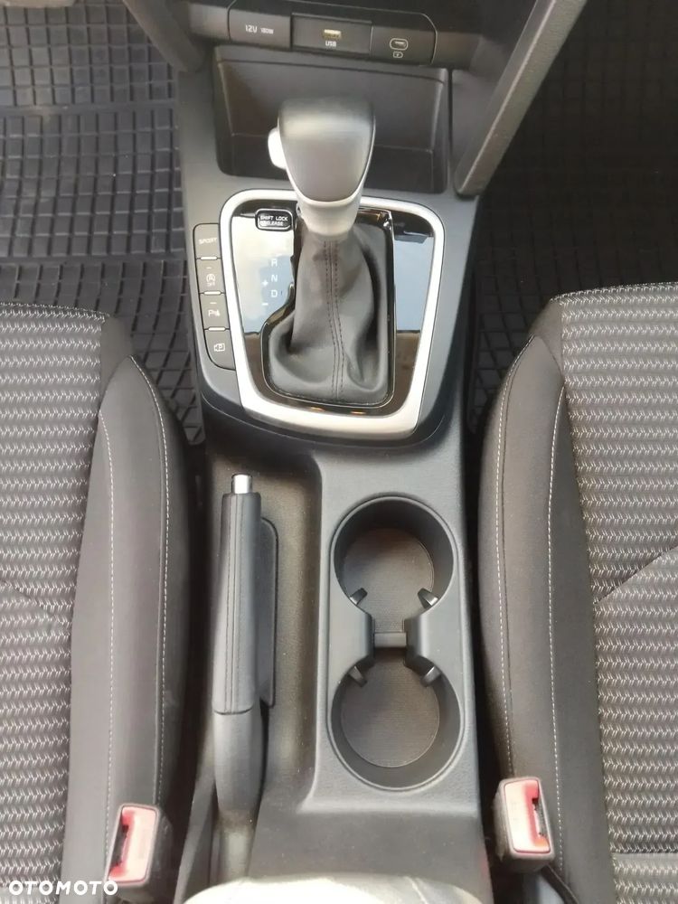 Kia XCeed 1.5 T-GDI M DCT - 19