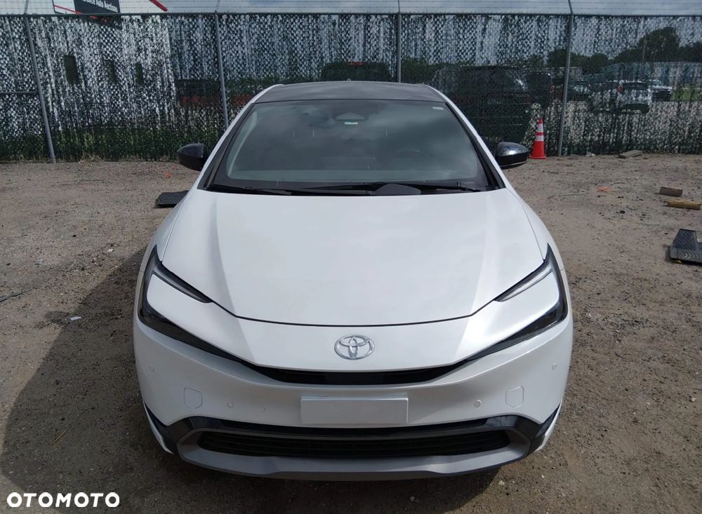 Toyota Prius Hybrid Executive - 3