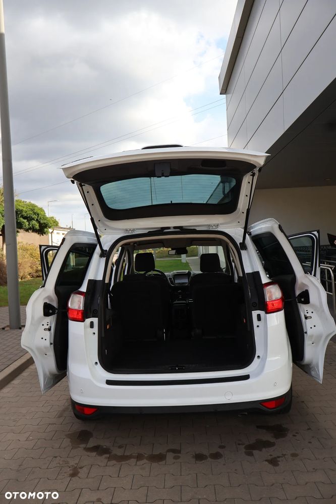 Ford Grand C-MAX - 20
