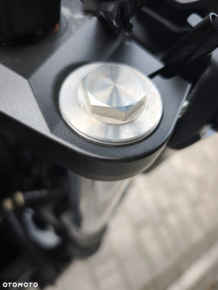 Yamaha XJ - 26
