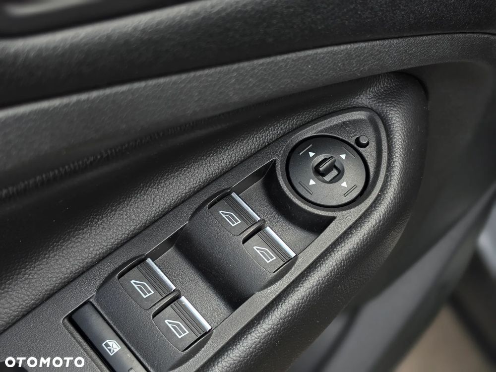 Ford Kuga - 18