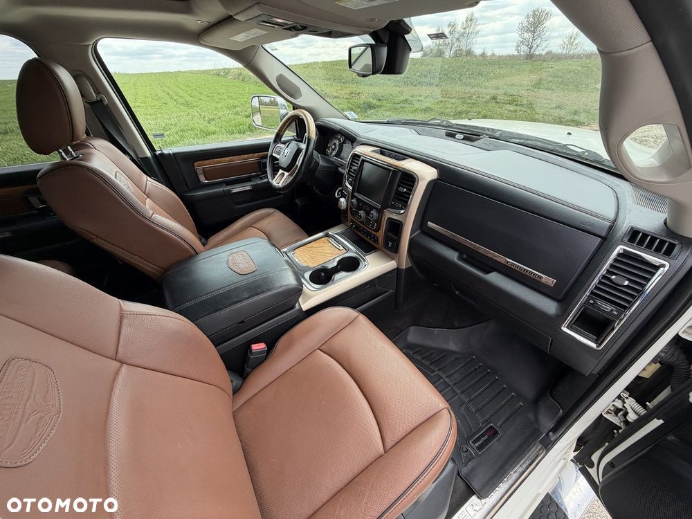 RAM 1500 5.7 Crew Cab Shortbed Limited Black - 21