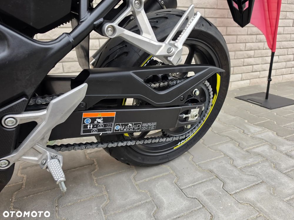 Honda Hornet - 25
