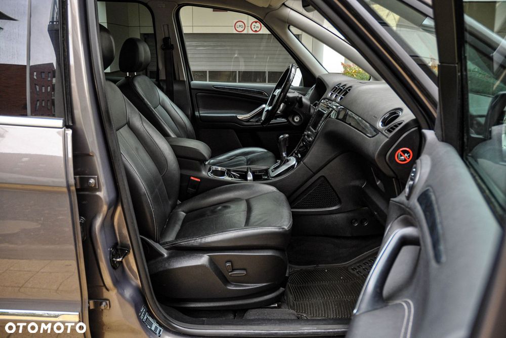 Ford Galaxy - 13