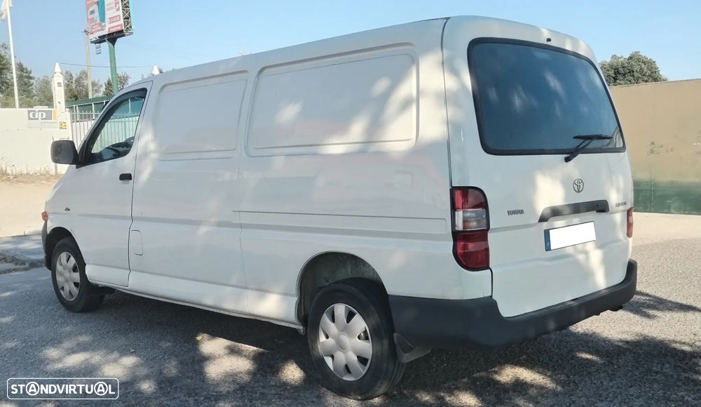 Toyota HIACE - 3
