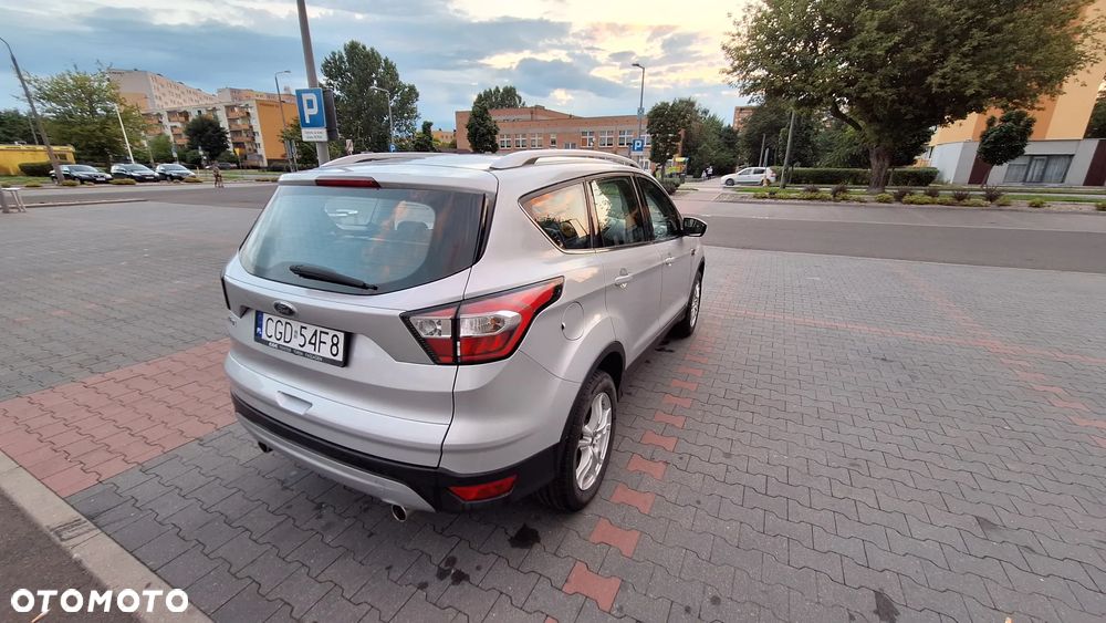 Ford Kuga 2.0 TDCi FWD Titanium - 10