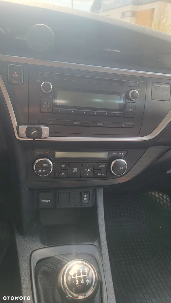 Toyota Auris 1.6 Active - 16