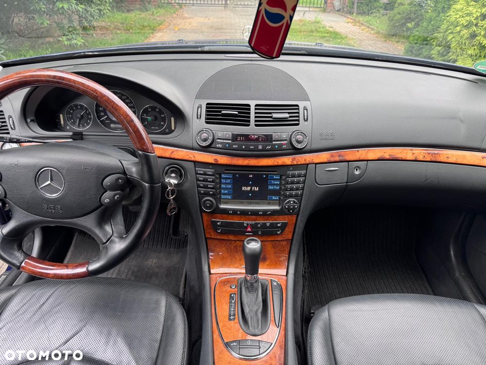 Mercedes-Benz Klasa E 320 CDI T Elegance - 17