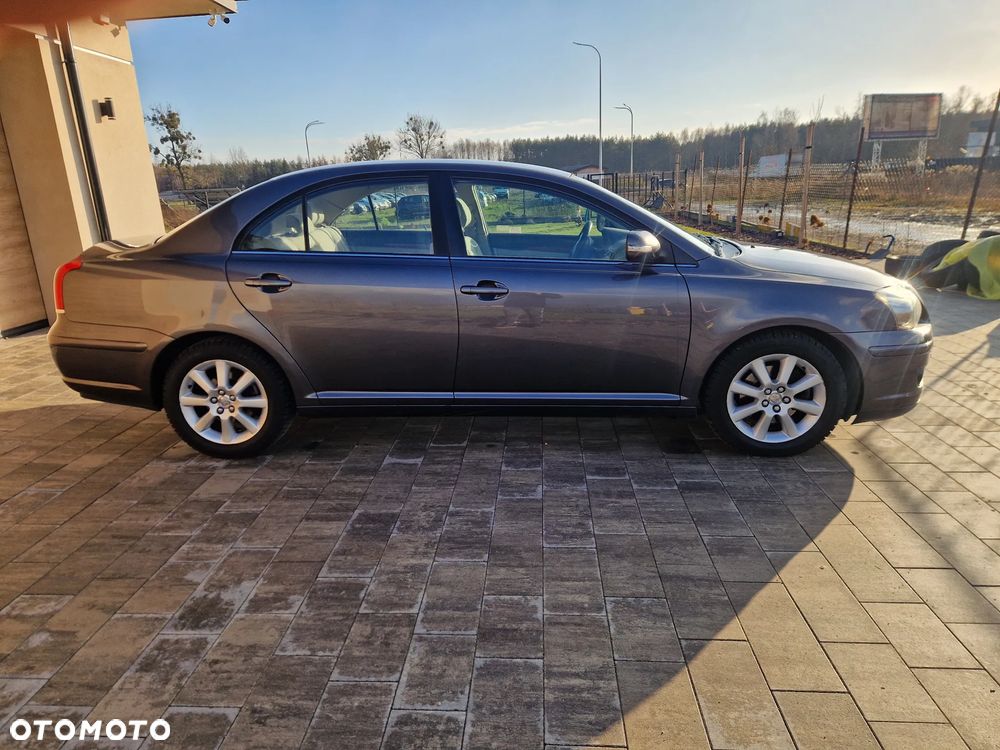Toyota Avensis 2.0 D-4D Sol - 5