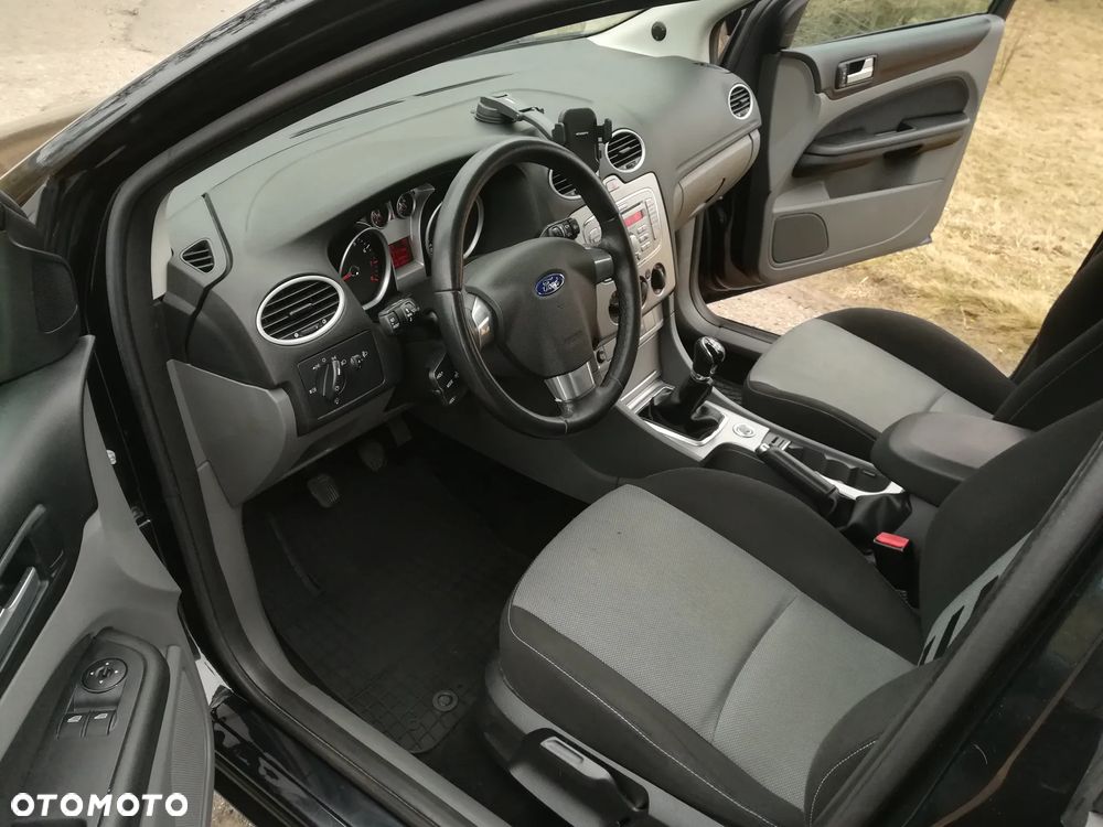 Ford Focus 1.8 Connection - 9