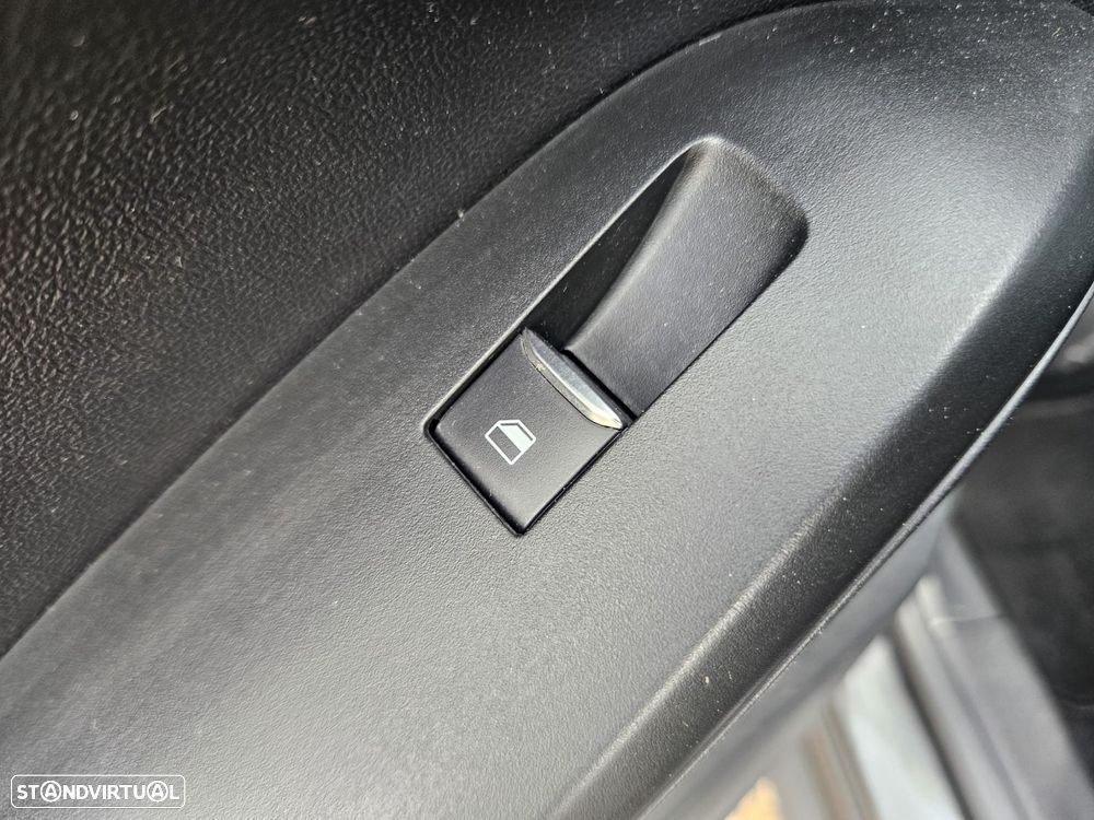 Ford Focus SW 1.0 EcoBoost Titanium - 45