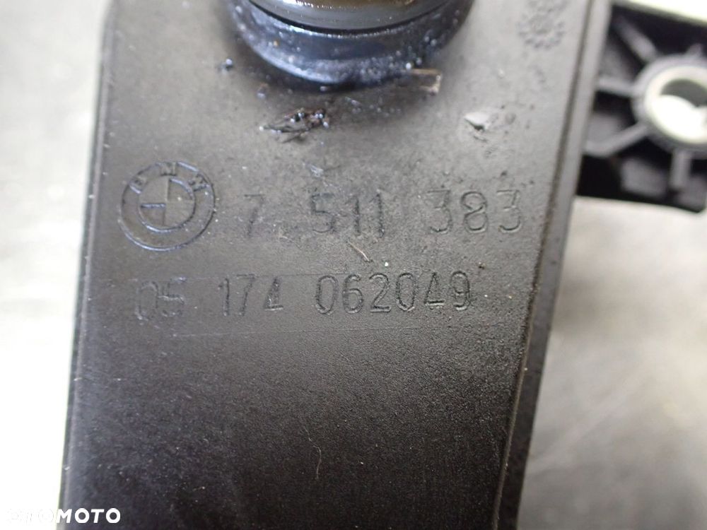 KOLEKTOR SSĄCY BMW E90 320I 7511383 - 8