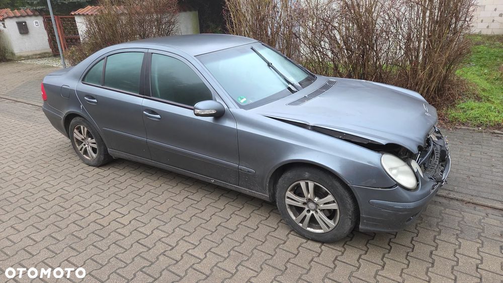 Mercedes-Benz Klasa E 200 Kompressor Classic Sport Edition - 8