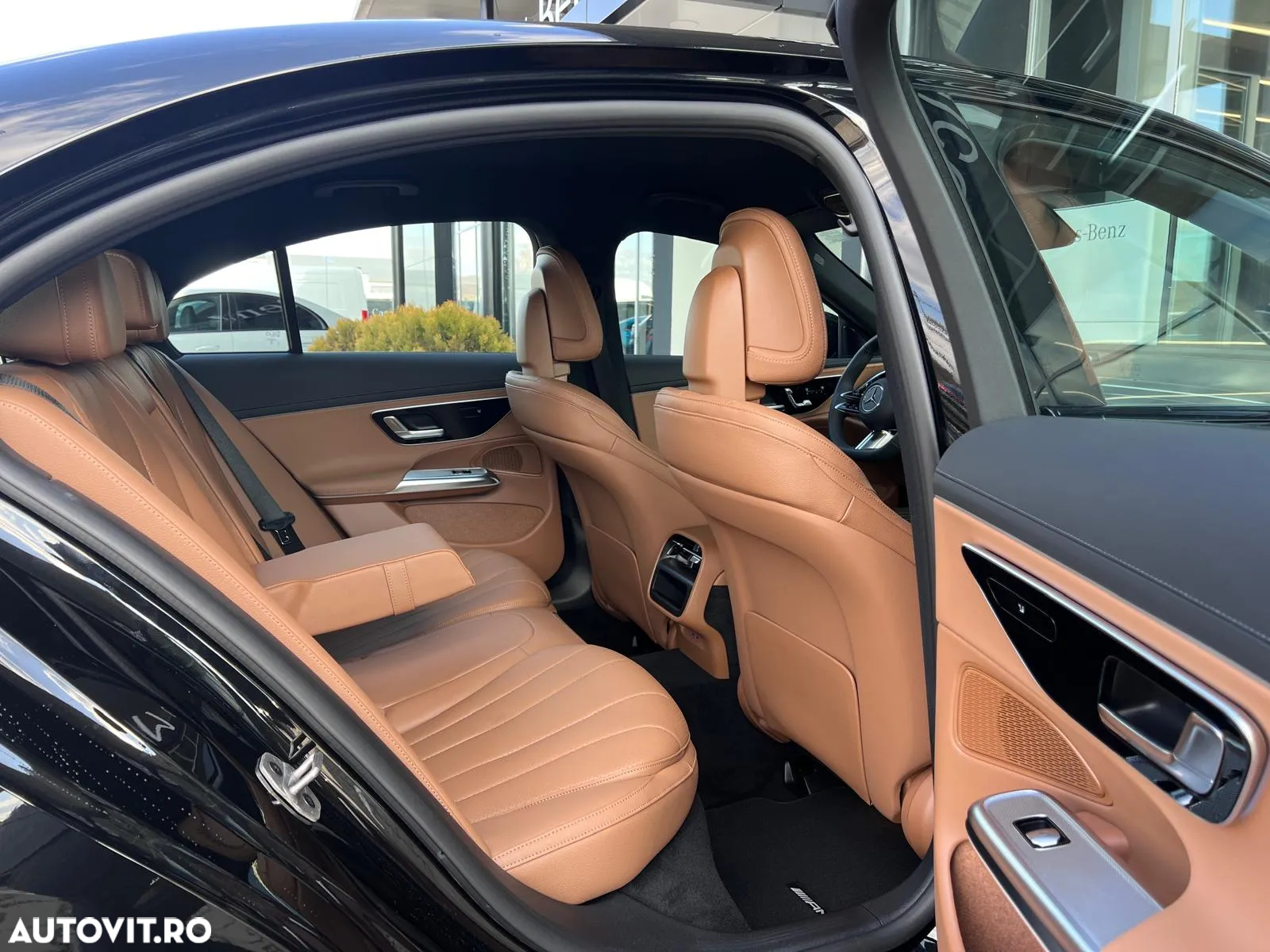 Mercedes-Benz E 300 4MATIC Aut. - 11