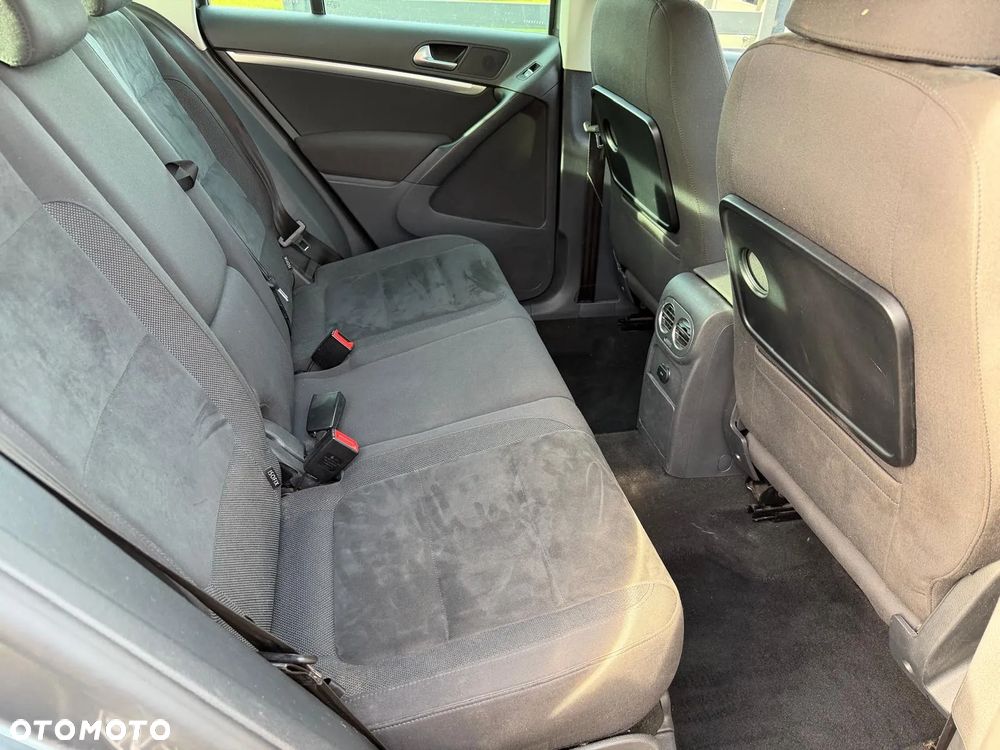 Volkswagen Tiguan - 9