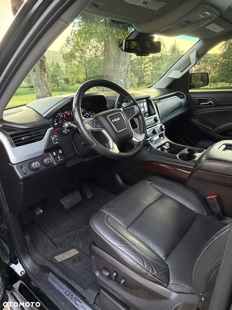 GMC Yukon - 16
