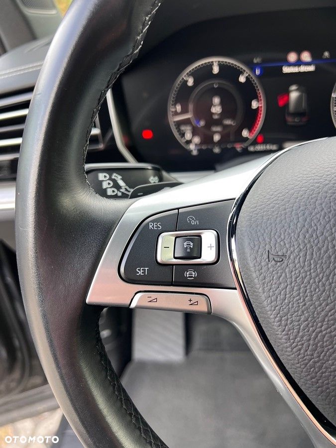 Volkswagen Touareg 3.0 V6 TDI 4Motion DPF Automatik R-Line - 20