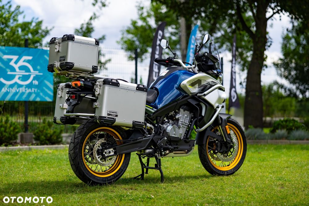 CFMoto MT - 5