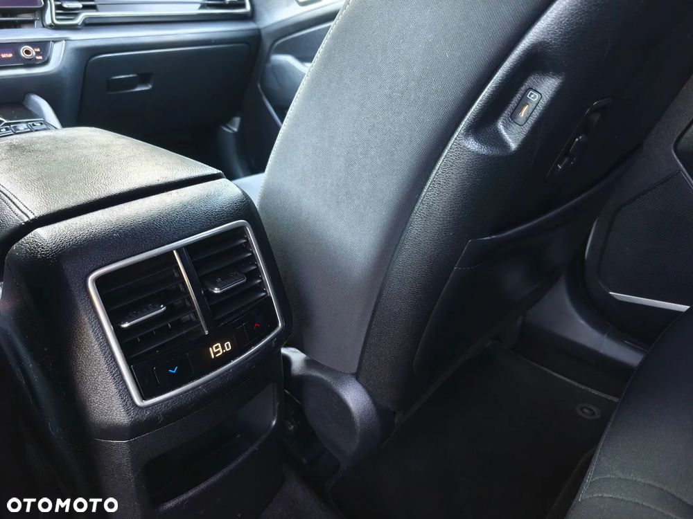 Kia Sportage 1.6 CRDI MHEV Black Edition 2WD DCT - 17