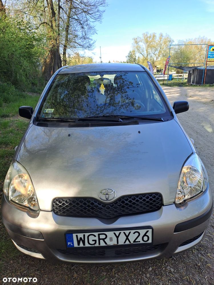 Toyota Yaris - 4