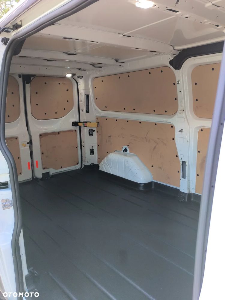 Ford Transit Custom - 11
