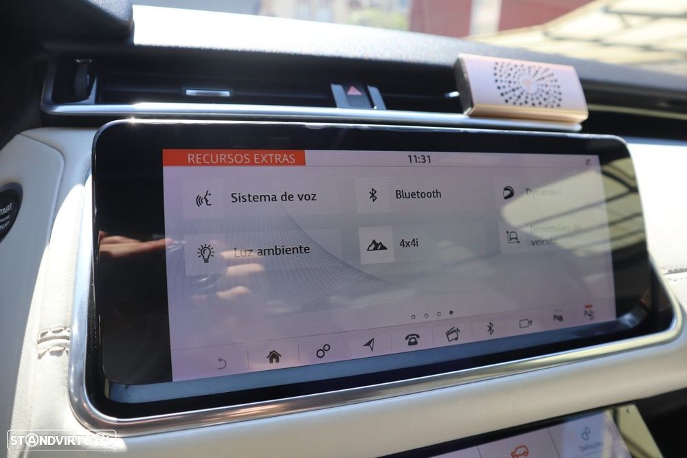 Land Rover Range Rover Velar 3.0 D R-Dynamic HSE - 25