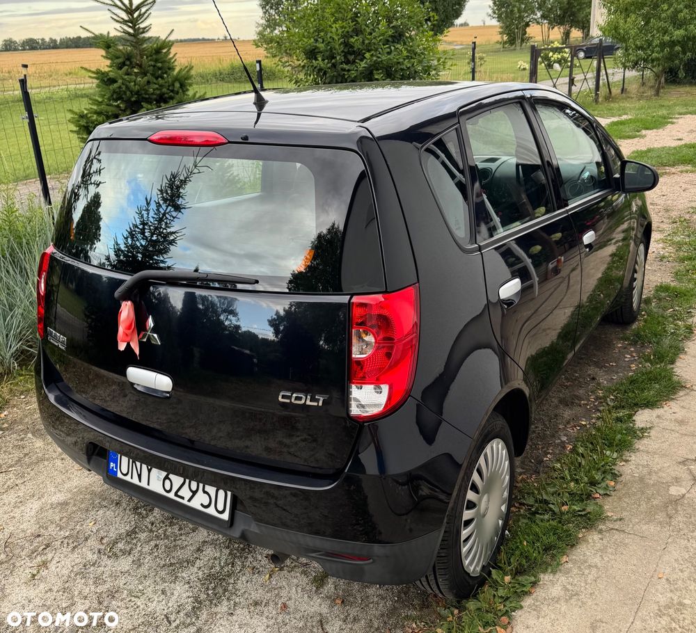 Mitsubishi Colt - 3