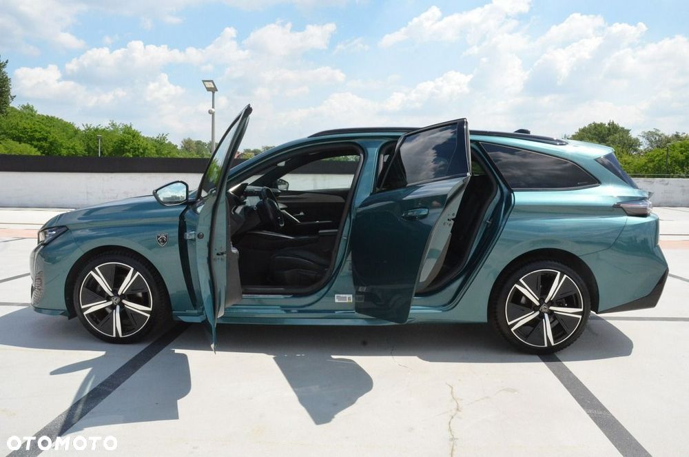 Peugeot 308 BlueHDi 130 EAT8 GT EXCLUSIVE - 32