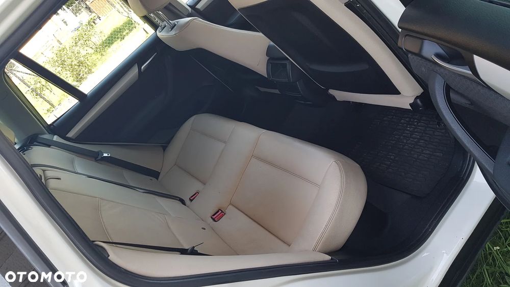 BMW X1 xDrive18d Sport Line - 7