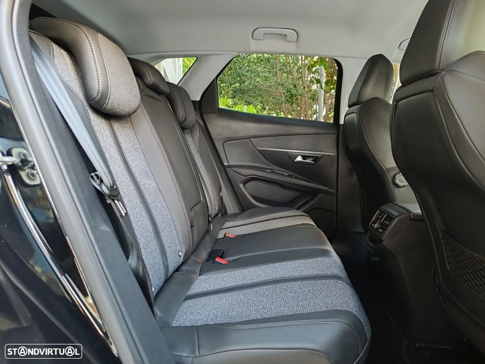 Peugeot 3008 1.2 PureTech Allure Pack EAT8 - 28